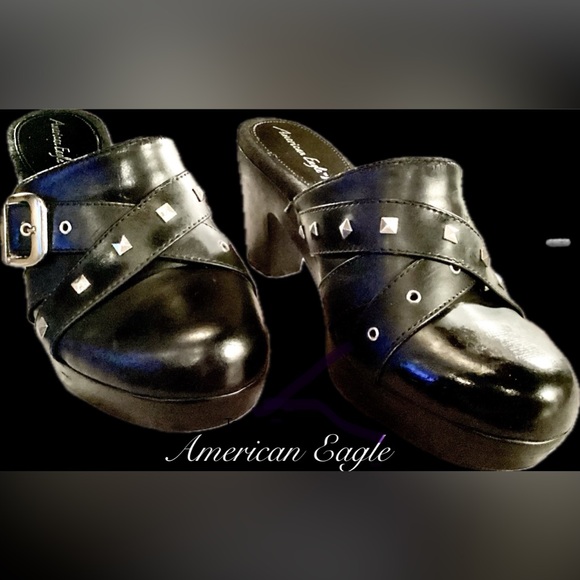 EUC America Eagle Black Womens Clogs. Studded, Chunky Heel Size: 8 - Picture 6 of 12